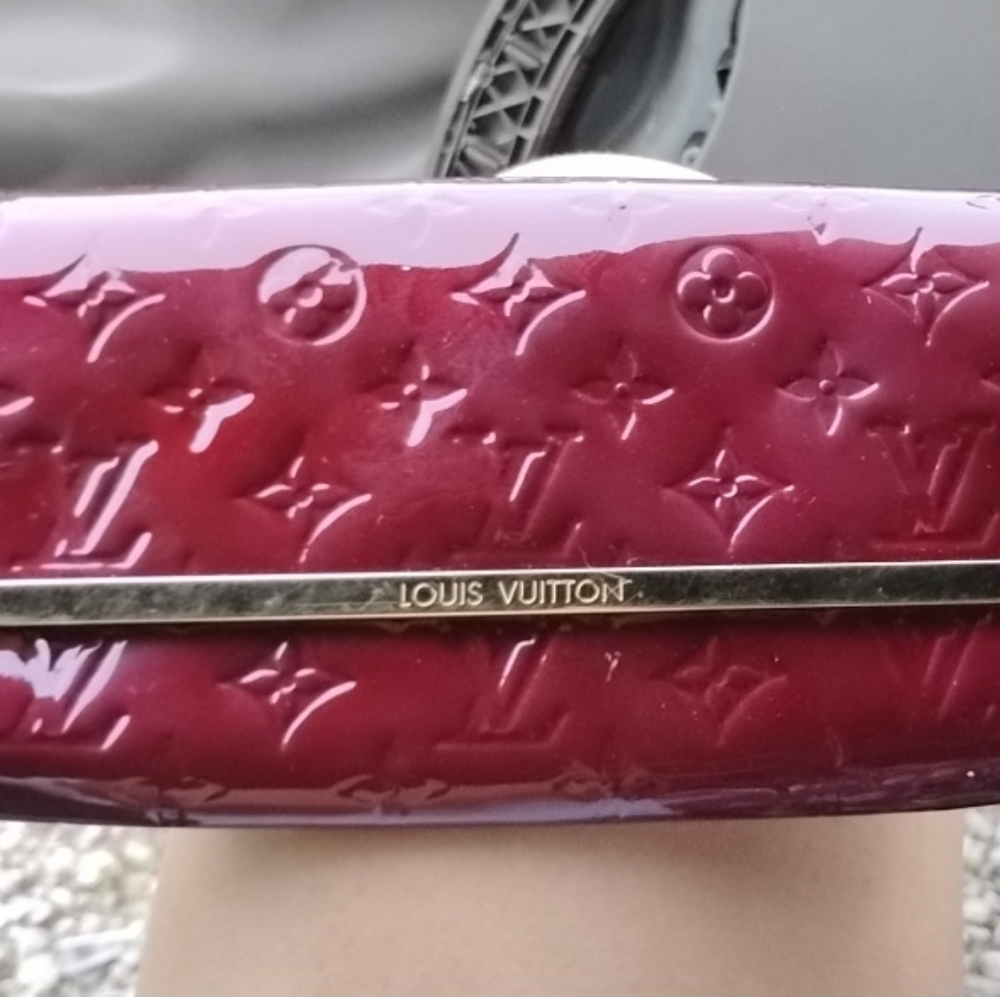 Louis Vuitton Burgundy Rossmore Leather Clutch